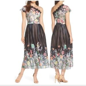 NWT Foxiedox Flora One Shoulder Midi Dress Black
